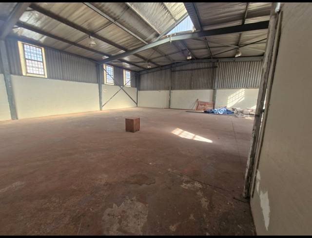 479M² WAREHOUSE TO LET IN DENVER